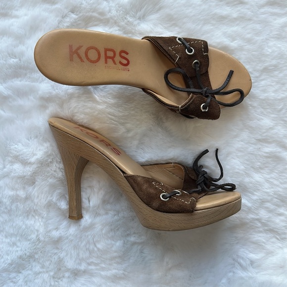 Y2K KORS Michael Kors Wooden Heels with Suede Accent size 6 Made in Italy - Picture 1 of 8